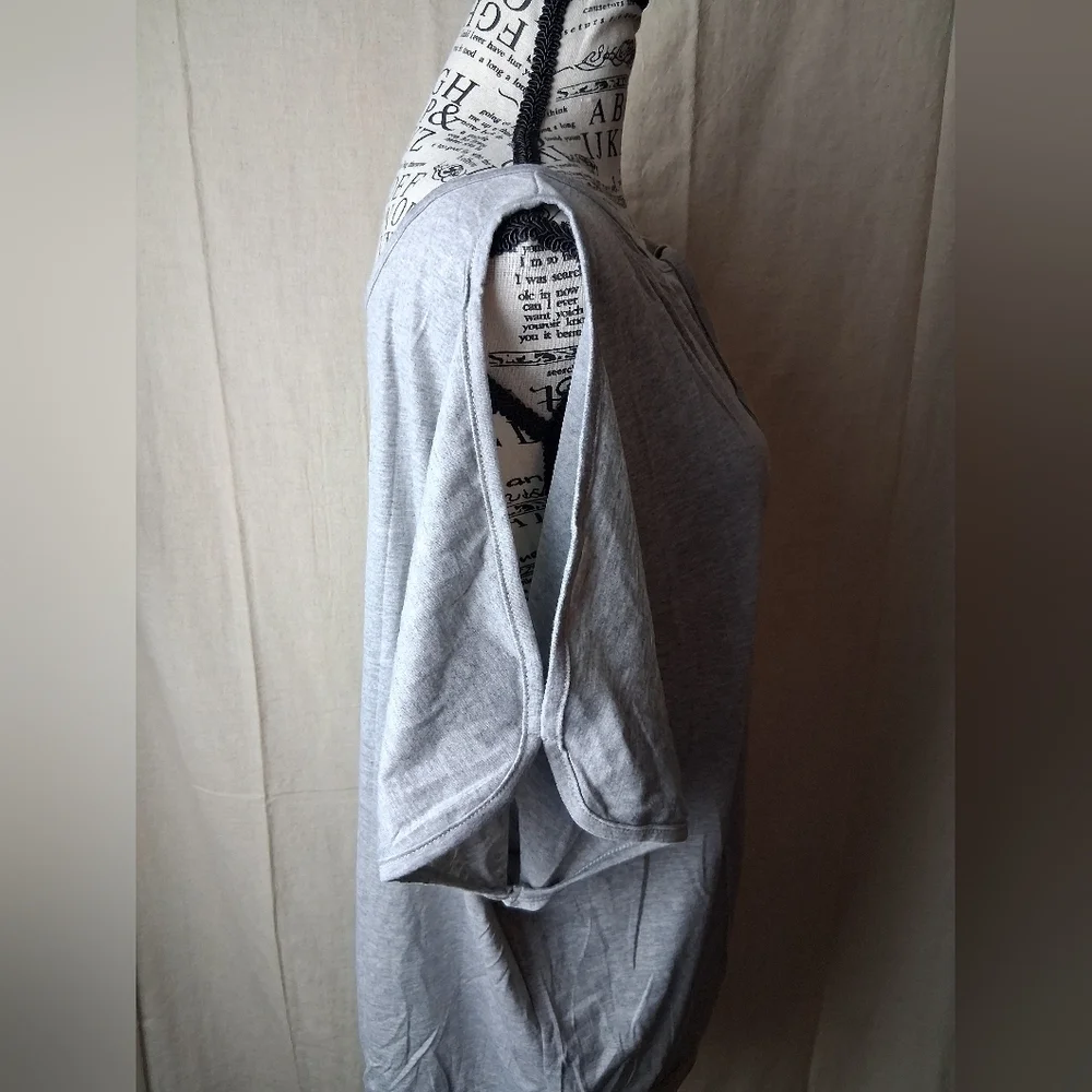 Easygala Large Gray Top - Picture 2 of 4